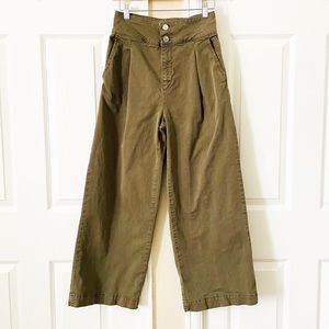 Urban Outfitters Military Green BDG High Rise Cropped Jeans Size 2